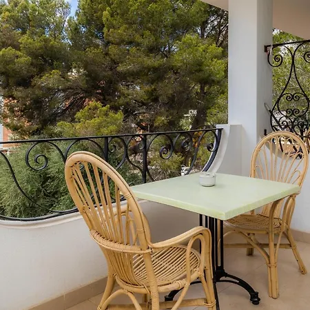 Apartment Apto Con Terraza 2 *